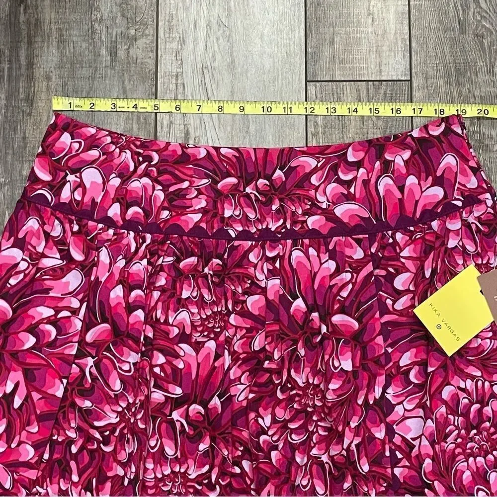 NWT Kika Vargas Mum Scalloped Hem Mini Skirt Pink and White Floral Size 16